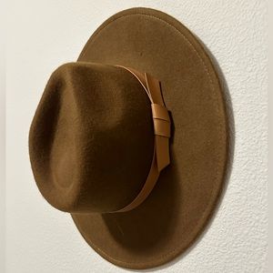 CARAMEL Wide-Brim Felt Hat